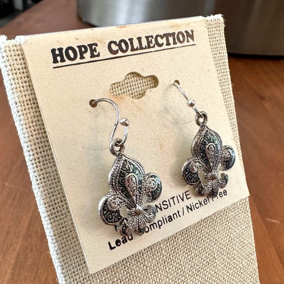 Hope Collection Flur de Lis Earrings - Picture 4 of 6